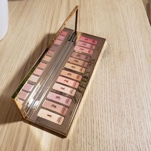 Charlotte Tilbury Pillow Talk eyeshadow palette